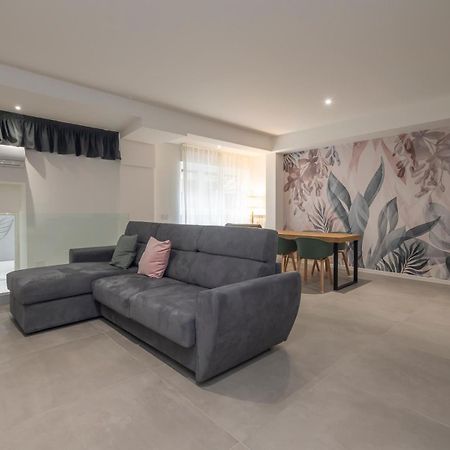 Ferienwohnung Ihost Luxury - Neg Roli 8 Mailand Exterior foto