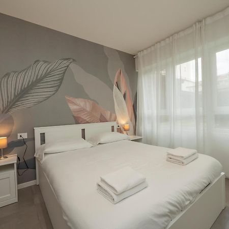 Ferienwohnung Ihost Luxury - Neg Roli 8 Mailand Exterior foto